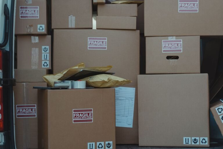 Amazon to hire 300,000 workers for seasonal jobs this year