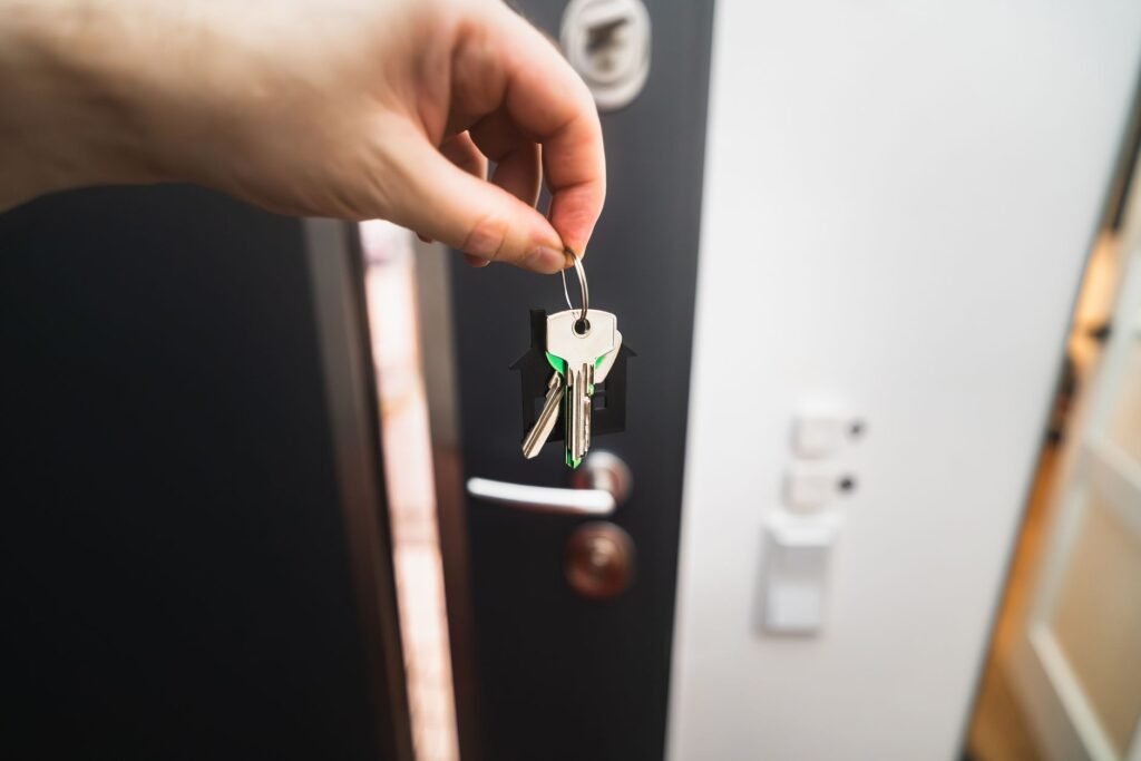 Homebuyers gain leverage in US housing markets as rates top 7%