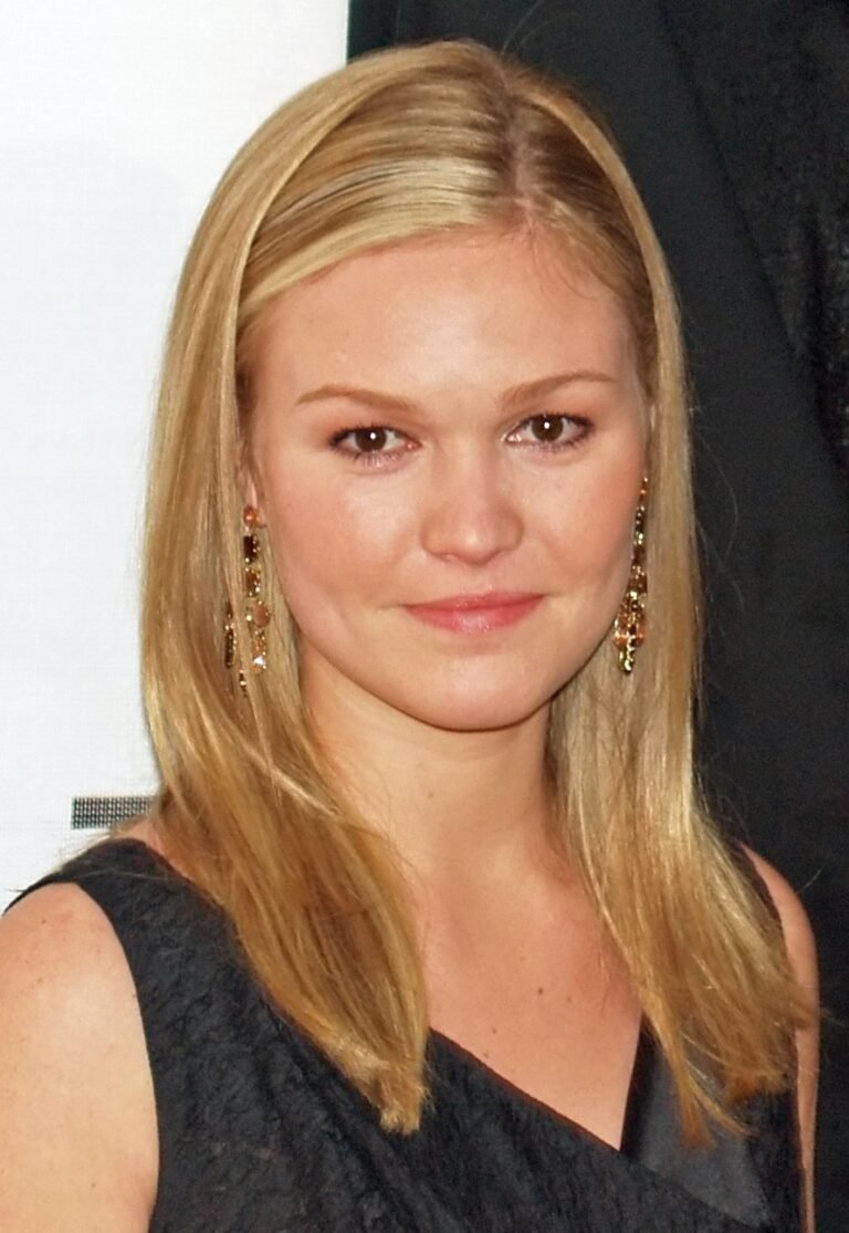 Julia Stiles honors Heath Ledger with ’10 Things I Hate About You’ tribute