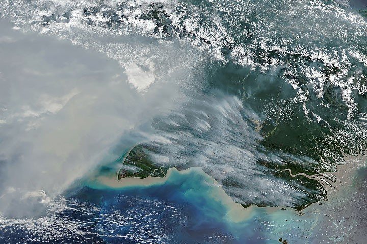 Severe fires and drought scorch New Guinea amid strong El Niño