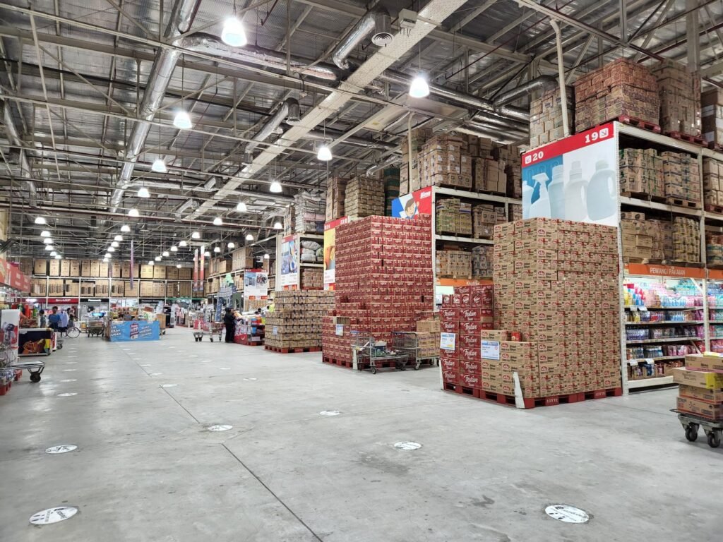 Walmart rolls out discounted joint membership with Sam’s Club